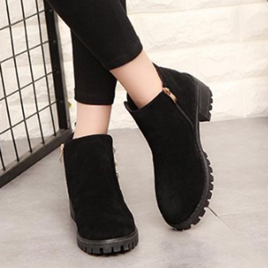Plain  Chunky  Low Heeled  Velvet  Round Toe  Date Ankle Boots