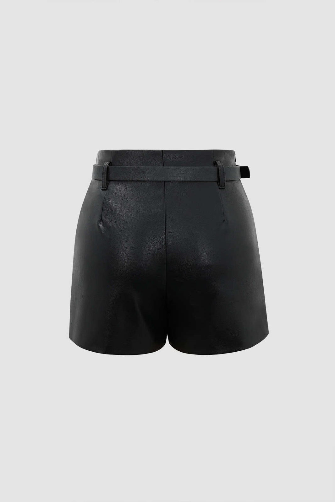 Pantalones cortos de piel sintética con cinturón