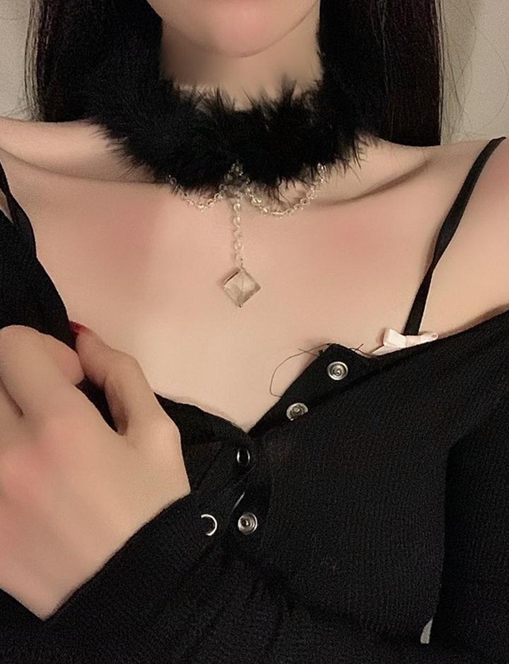 Rhinestone Decor Plush Choker